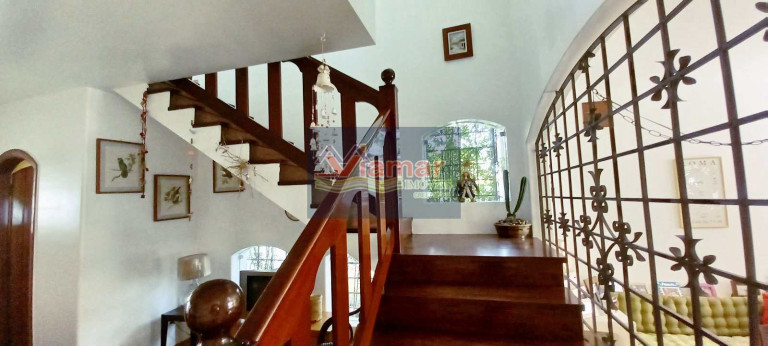 Imagem Casa com 4 Quartos à Venda, 306 m² em Jardim Virgínia - Guarujá Imagem Casa com 4 Quartos à Venda, 306 m² em Jardim Virgínia - Guarujá