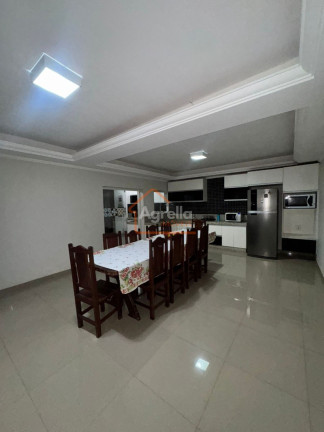 Imagem Casa com 3 Quartos à Venda, 217 m² em Jardim Jacira - Mogi Guaçu Imagem Casa com 3 Quartos à Venda, 217 m² em Jardim Jacira - Mogi Guaçu