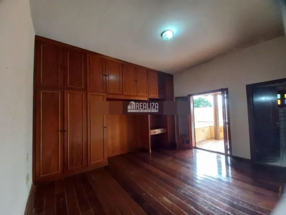 Imagem Casa com 4 Quartos à Venda, em Santa Maria - Uberaba Imagem Casa com 4 Quartos à Venda, em Santa Maria - Uberaba