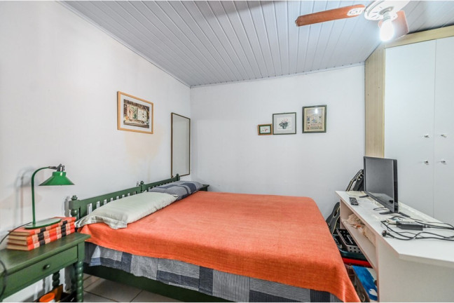 Imagem Casa com 4 Quartos à Venda, 140 m² em Santa Tereza - Porto Alegre Imagem Casa com 4 Quartos à Venda, 140 m² em Santa Tereza - Porto Alegre