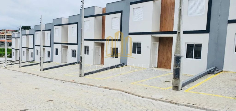 Sobrado com 2 Quartos à Venda, 62 m² em Chácara Dos Coqueiros - São José Dos Campos