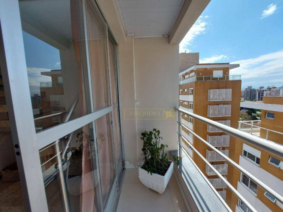 Imagem Imóvel com 3 Quartos à Venda, 131 m² em Centro - Florianópolis Imagem Imóvel com 3 Quartos à Venda, 131 m² em Centro - Florianópolis