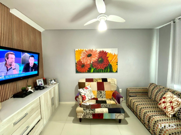 Imagem Casa com 3 Quartos à Venda, 300 m² em Estreito - Florianópolis
