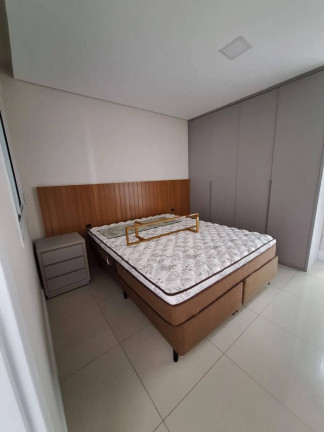 Imagem Apartamento com 3 Quartos para Alugar, 136 m² em Centro - Balneário Camboriú