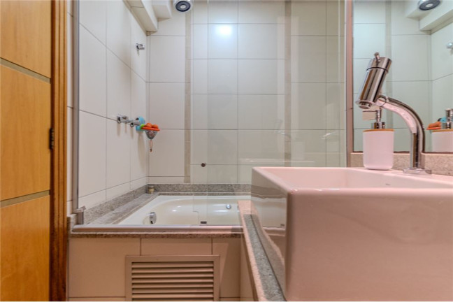 Imagem Imóvel com 3 Quartos à Venda, 97 m² em Passo Da Areia - Porto Alegre Imagem Imóvel com 3 Quartos à Venda, 97 m² em Passo Da Areia - Porto Alegre