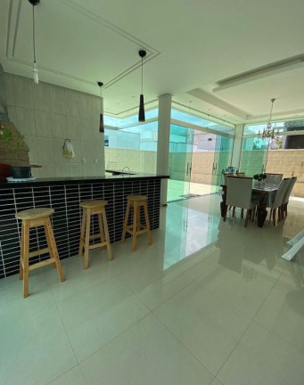 Imagem Casa com 3 Quartos à Venda, 170 m² em Ponta Negra - Manaus Imagem Casa com 3 Quartos à Venda, 170 m² em Ponta Negra - Manaus