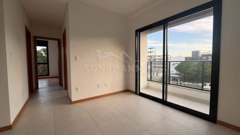 Imagem Apartamento com 2 Quartos à Venda, 61 m² em Coqueiros - Florianópolis