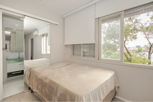 Imagem Imóvel com 1 Quarto à Venda, 31 m² em Passo Da Areia - Porto Alegre Imagem Imóvel com 1 Quarto à Venda, 31 m² em Passo Da Areia - Porto Alegre