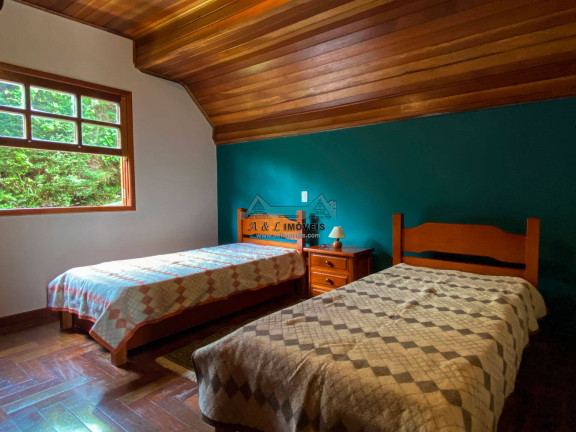 Imagem Casa com 6 Quartos à Venda, 300 m² em Alto Capivari - Campos Do Jordão Imagem Casa com 6 Quartos à Venda, 300 m² em Alto Capivari - Campos Do Jordão