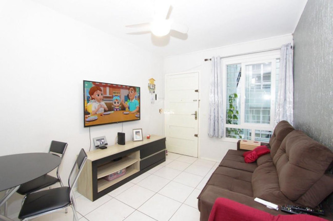 Imagem Imóvel com 2 Quartos à Venda, 54 m² em Camaquã - Porto Alegre Imagem Imóvel com 2 Quartos à Venda, 54 m² em Camaquã - Porto Alegre