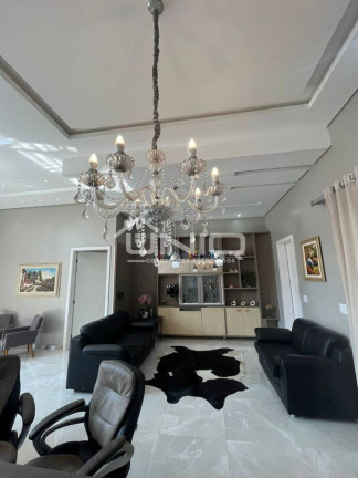 Imagem Casa com 3 Quartos à Venda, 270 m² em Industrial - Pato Branco Imagem Casa com 3 Quartos à Venda, 270 m² em Industrial - Pato Branco