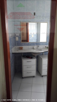 Imagem Casa com 2 Quartos à Venda, 199 m² em Centro - Taubaté Imagem Casa com 2 Quartos à Venda, 199 m² em Centro - Taubaté