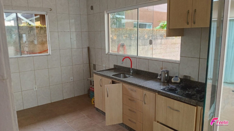 Imagem Casa com 3 Quartos à Venda, 278 m² em Campeche - Florianópolis Imagem Casa com 3 Quartos à Venda, 278 m² em Campeche - Florianópolis