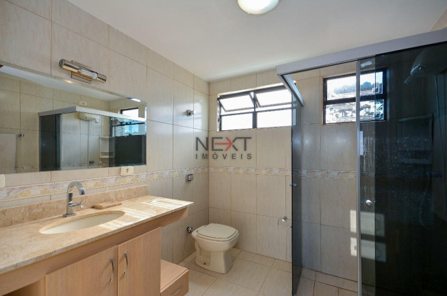 Casa com 4 Quartos à Venda, 225 m² em Pilarzinho - Curitiba