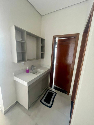 Imagem Casa com 4 Quartos à Venda, 450 m² em Botucatu