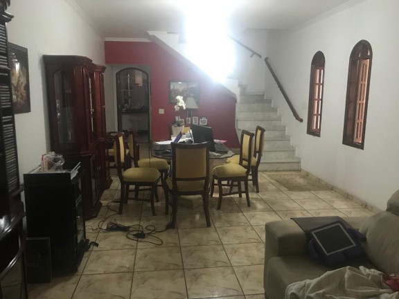 Imagem Casa com 3 Quartos à Venda, 225 m² em Jardim Vila Galvão - Guarulhos Imagem Casa com 3 Quartos à Venda, 225 m² em Jardim Vila Galvão - Guarulhos