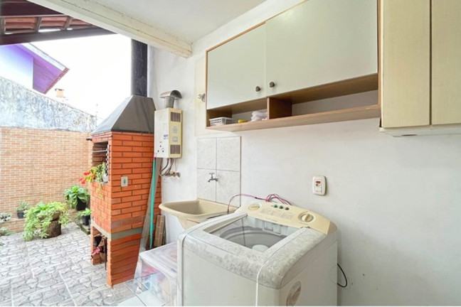 Imagem Casa com 3 Quartos à Venda, em Espírito Santo - Porto Alegre Imagem Casa com 3 Quartos à Venda, em Espírito Santo - Porto Alegre