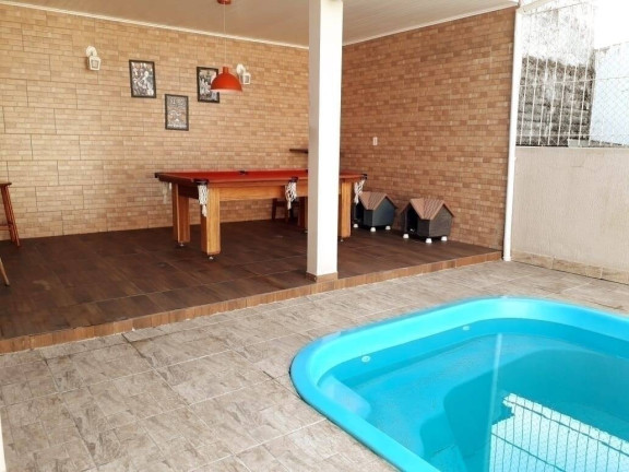 Imagem Casa com 4 Quartos à Venda, 166 m² em Capoeiras - Florianópolis Imagem Casa com 4 Quartos à Venda, 166 m² em Capoeiras - Florianópolis