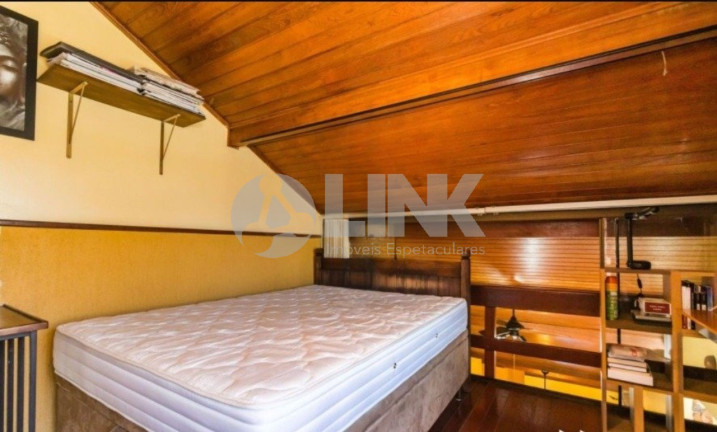 Imagem Imóvel com 3 Quartos à Venda, 168 m² em Petrópolis - Porto Alegre