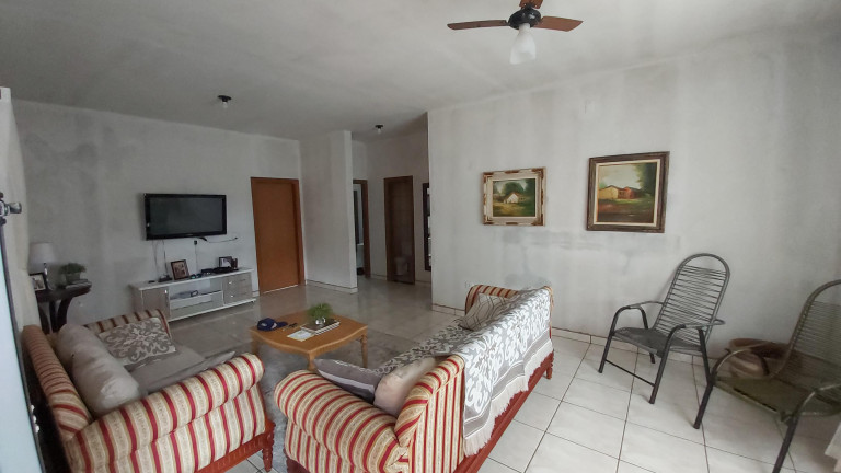 Imagem Casa com 3 Quartos à Venda, 224 m² em Jardim Tijuca - Campo Grande