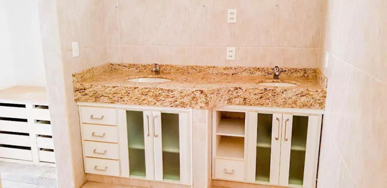 Imagem Casa com 4 Quartos à Venda, 290 m² em Centro - Piracicaba