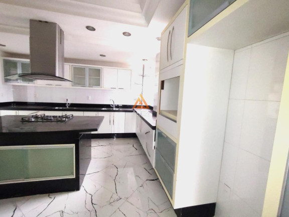 Imagem Apartamento com 4 Quartos à Venda, 223 m² Imagem Apartamento com 4 Quartos à Venda, 223 m²