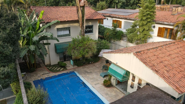 Casa com 4 Quartos à Venda,  em Alto De Pinheiros - São Paulo