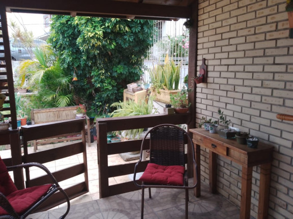 Imagem Casa com 3 Quartos à Venda, 120 m² em Jd Sabará - Porto Alegre Imagem Casa com 3 Quartos à Venda, 120 m² em Jd Sabará - Porto Alegre