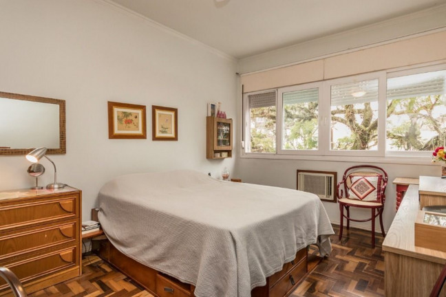Imagem Imóvel com 2 Quartos à Venda, 60 m² em São João - Porto Alegre Imagem Imóvel com 2 Quartos à Venda, 60 m² em São João - Porto Alegre