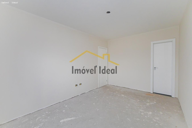 Imagem Casa com 3 Quartos à Venda, 110 m² em Cajuru - Curitiba Imagem Casa com 3 Quartos à Venda, 110 m² em Cajuru - Curitiba