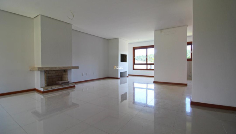 Imagem Casa com 3 Quartos à Venda, 240 m² em Vila Nova - Porto Alegre Imagem Casa com 3 Quartos à Venda, 240 m² em Vila Nova - Porto Alegre