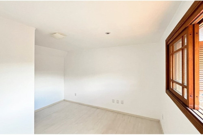 Imagem Casa com 3 Quartos à Venda, 101 m² em Espírito Santo - Porto Alegre Imagem Casa com 3 Quartos à Venda, 101 m² em Espírito Santo - Porto Alegre