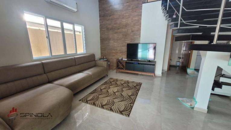 Imagem Sobrado com 5 Quartos à Venda, 262 m² em Balneário Flórida - Praia Grande Imagem Sobrado com 5 Quartos à Venda, 262 m² em Balneário Flórida - Praia Grande