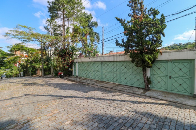 Imagem Casa com 3 Quartos à Venda, 402 m² em Real Parque - São Paulo Imagem Casa com 3 Quartos à Venda, 402 m² em Real Parque - São Paulo