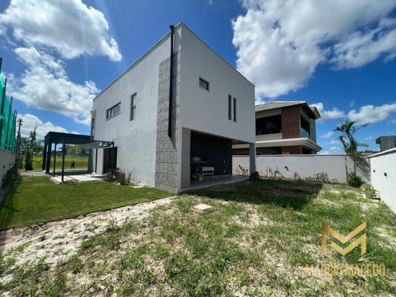 Imagem Casa com 4 Quartos à Venda, 300 m² em Cidade Alpha - Eusébio Imagem Casa com 4 Quartos à Venda, 300 m² em Cidade Alpha - Eusébio