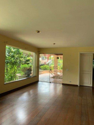 Imagem Casa com 7 Quartos à Venda, em Interlagos - São Paulo Imagem Casa com 7 Quartos à Venda, em Interlagos - São Paulo