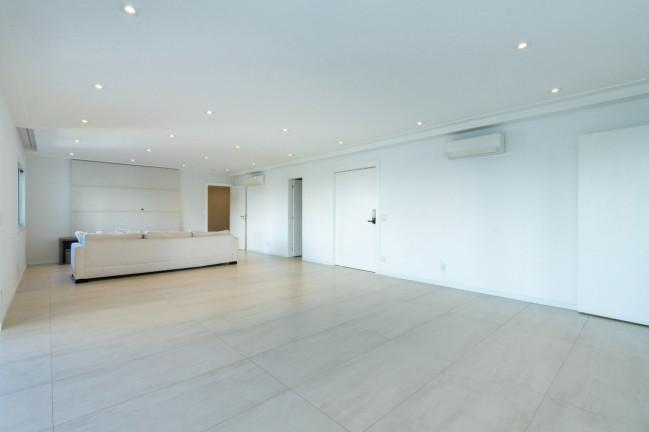 Apartamento com 3 Quartos à Venda, 235 m² em Vila Nova Conceição - São Paulo
