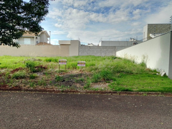 Imagem Terreno à Venda, em Arapongas Imagem Terreno à Venda, em Arapongas