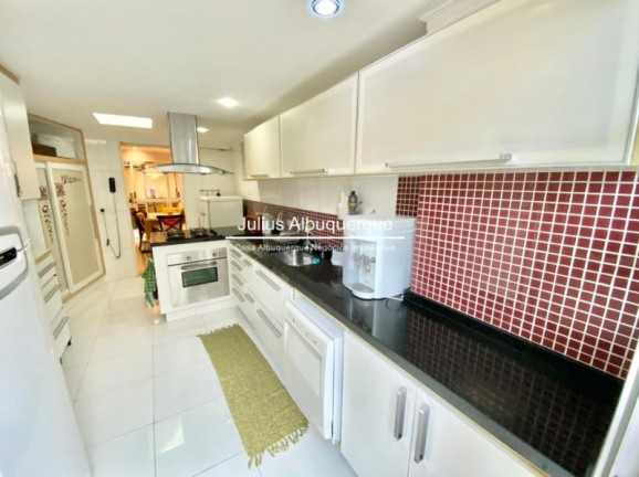 Imagem Casa de Condomínio com 3 Quartos à Venda, 467 m² em Granja Viana - Granja Viana Imagem Casa de Condomínio com 3 Quartos à Venda, 467 m² em Granja Viana - Granja Viana