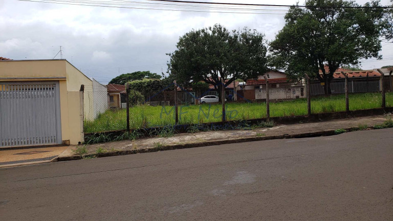 Imagem Terreno à Venda, 253 m² em Vila Pinheiro - Pirassununga Imagem Terreno à Venda, 253 m² em Vila Pinheiro - Pirassununga