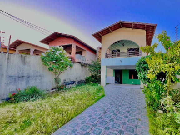 Imagem Casa com 4 Quartos à Venda, 180 m² em Sapiranga - Fortaleza Imagem Casa com 4 Quartos à Venda, 180 m² em Sapiranga - Fortaleza