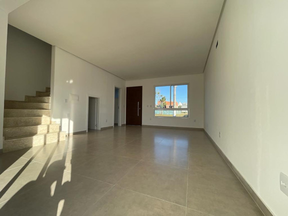 Imagem Casa com 3 Quartos à Venda,  em Mário Quintana - Porto Alegre