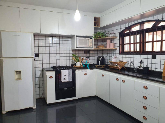 Imagem Casa com 3 Quartos à Venda, 192 m² em Campo Grande - Rio De Janeiro