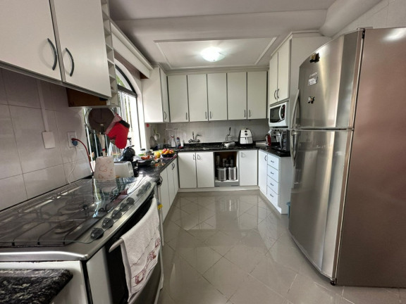 Imagem Casa com 4 Quartos à Venda, 251 m² em Coqueiros - Florianópolis Imagem Casa com 4 Quartos à Venda, 251 m² em Coqueiros - Florianópolis