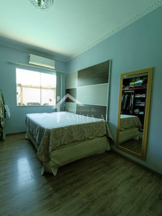 Imagem Casa com 4 Quartos à Venda, 170 m² em Itaum - Joinville