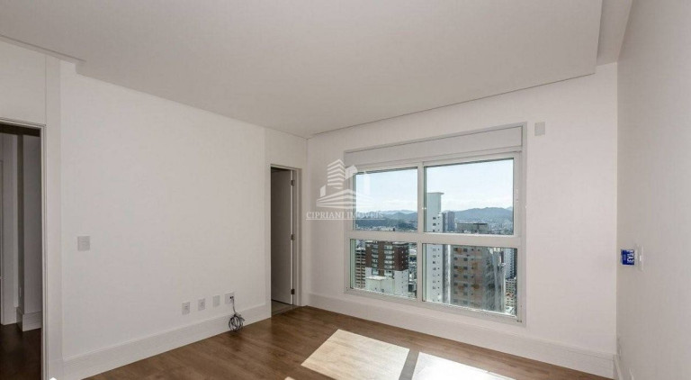 Imagem Apartamento com 3 Quartos à Venda,  em Centro - Balneário Camboriú
