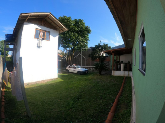 Imagem Casa com 7 Quartos à Venda, 250 m² em São João Do Rio Vermelho - Florianópolis Imagem Casa com 7 Quartos à Venda, 250 m² em São João Do Rio Vermelho - Florianópolis