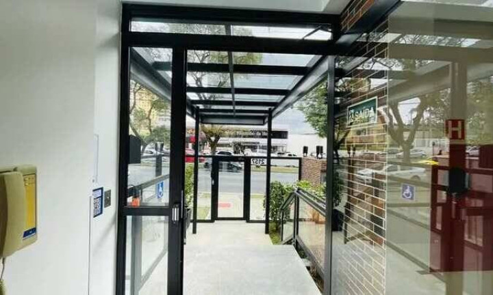 Imagem Kitnet com 1 Quarto à Venda, 18 m² em água Verde - Curitiba Imagem Kitnet com 1 Quarto à Venda, 18 m² em água Verde - Curitiba