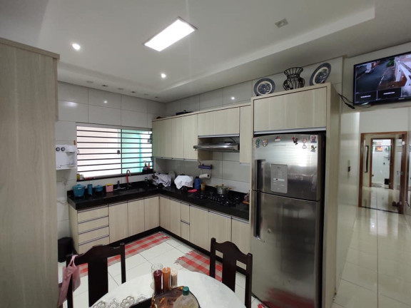 Imagem Imóvel com 
            	3             Quartos à Venda, 130 m² em 
            	Oriente Ville             - 
            	Goiania            