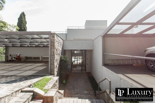 Imagem Casa com 3 Quartos à Venda, em Real Parque - São Paulo Imagem Casa com 3 Quartos à Venda, em Real Parque - São Paulo